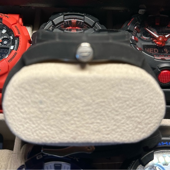 Diesel 45mm Men’s Black Rubber Watch New. - Picture 3 of 5